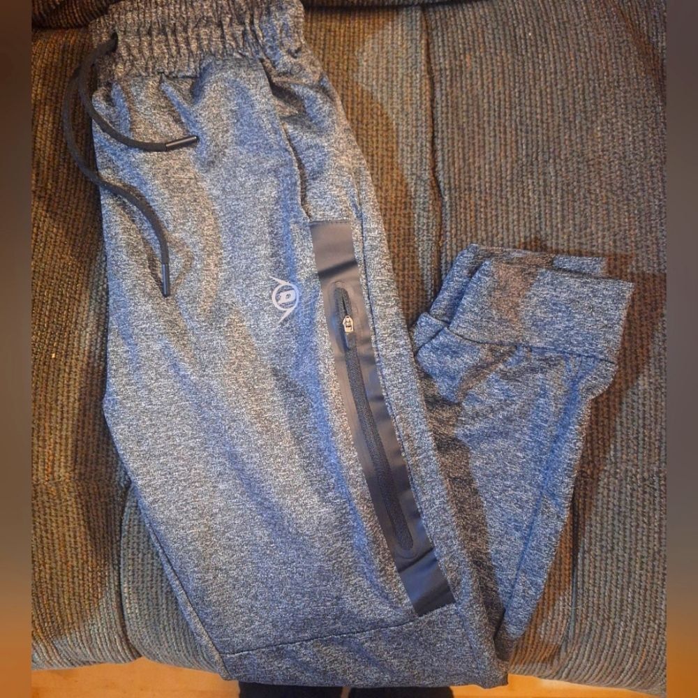 Dunlop Sport Gray Joggers youth medium